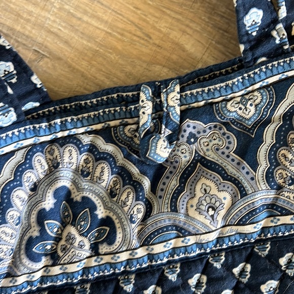 Vera Bradley Tote - Picture 3 of 7